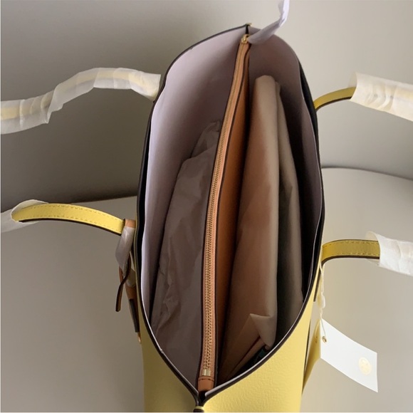 Tory Burch PERRY TRIPLE-COMPARTMENT TOTE BAG - Picture 4 of 10